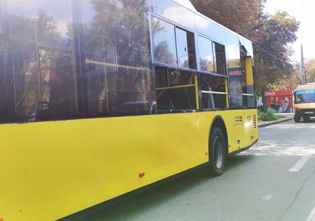 У Полтаві маршрутка зіштовхнулась з тролейбусом: ніхто не постраждав