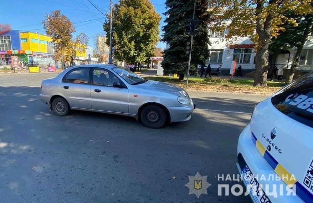 У Миргороді легковик збив двох жінок