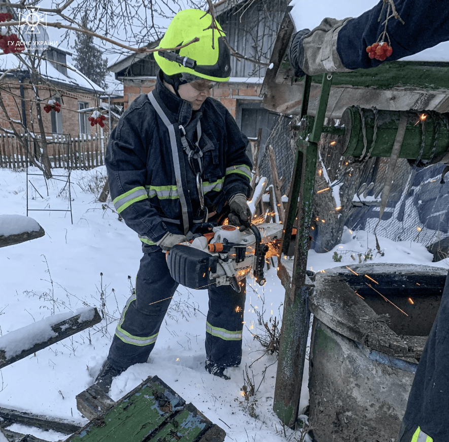 У Нових Санжарах жінка впала в колодязь