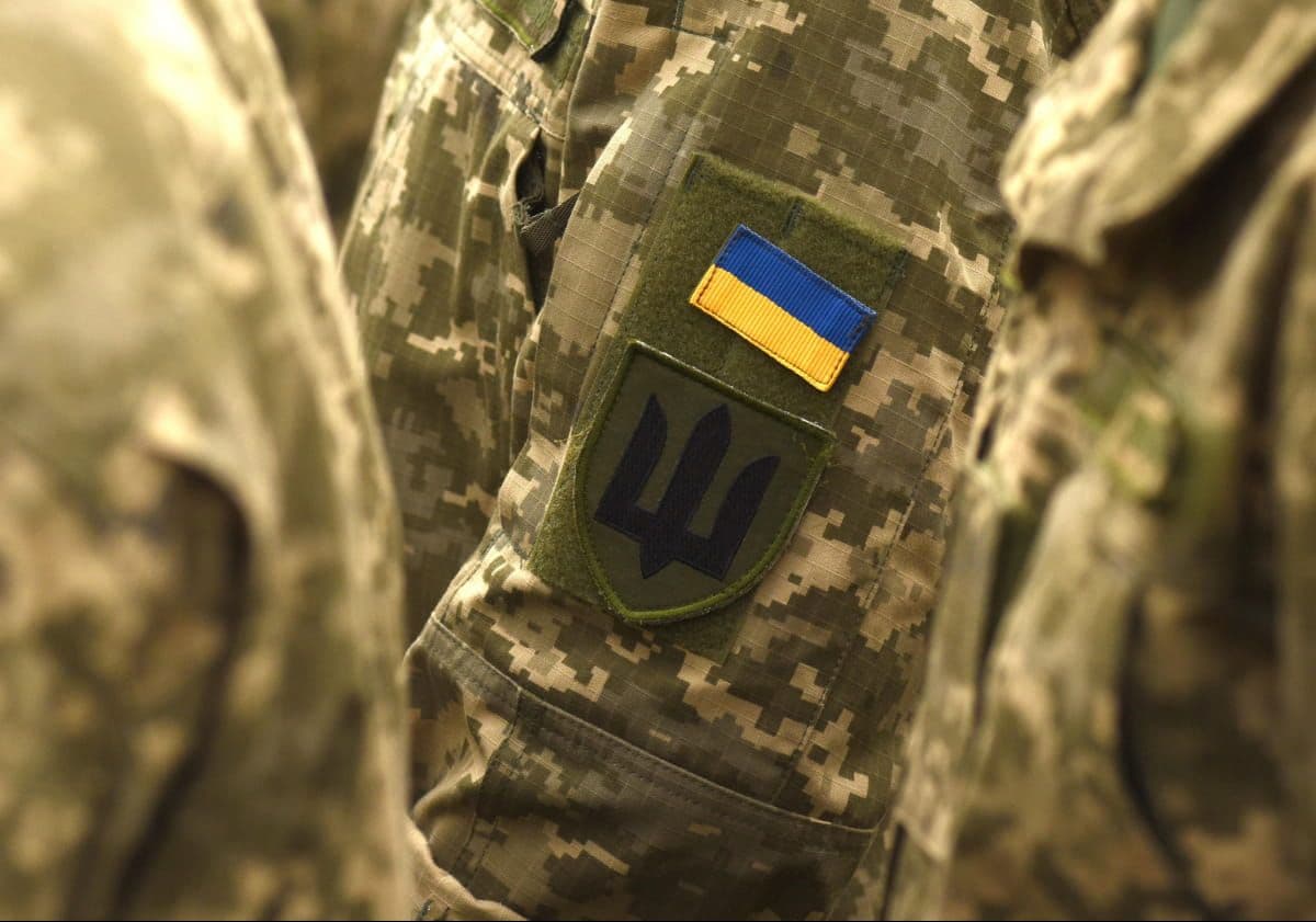 Міська рада Полтави передала ЗСУ п'ять автомобілів
