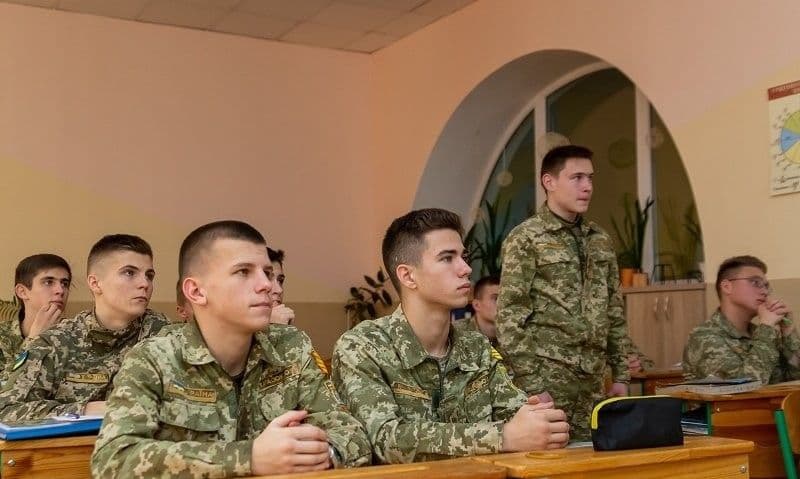 У Полтаві працюють над створенням обласного військового ліцею