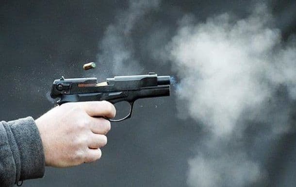 У Кременчуці чоловіки почали стрілятися через жінку