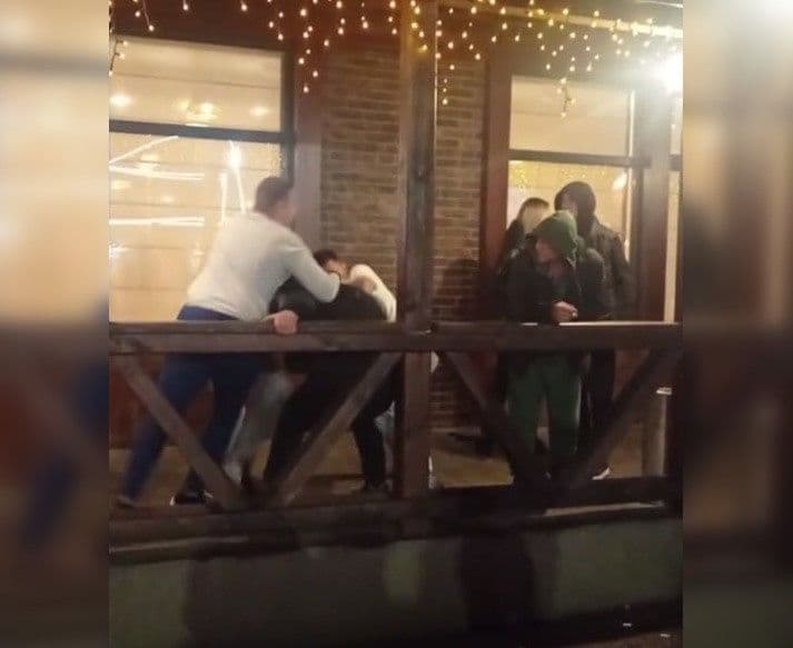 Поліція розслідує обставини бійки в полтавському кафе «Криниця»
