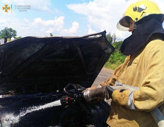 У Миргородському районі згорів автомобіль