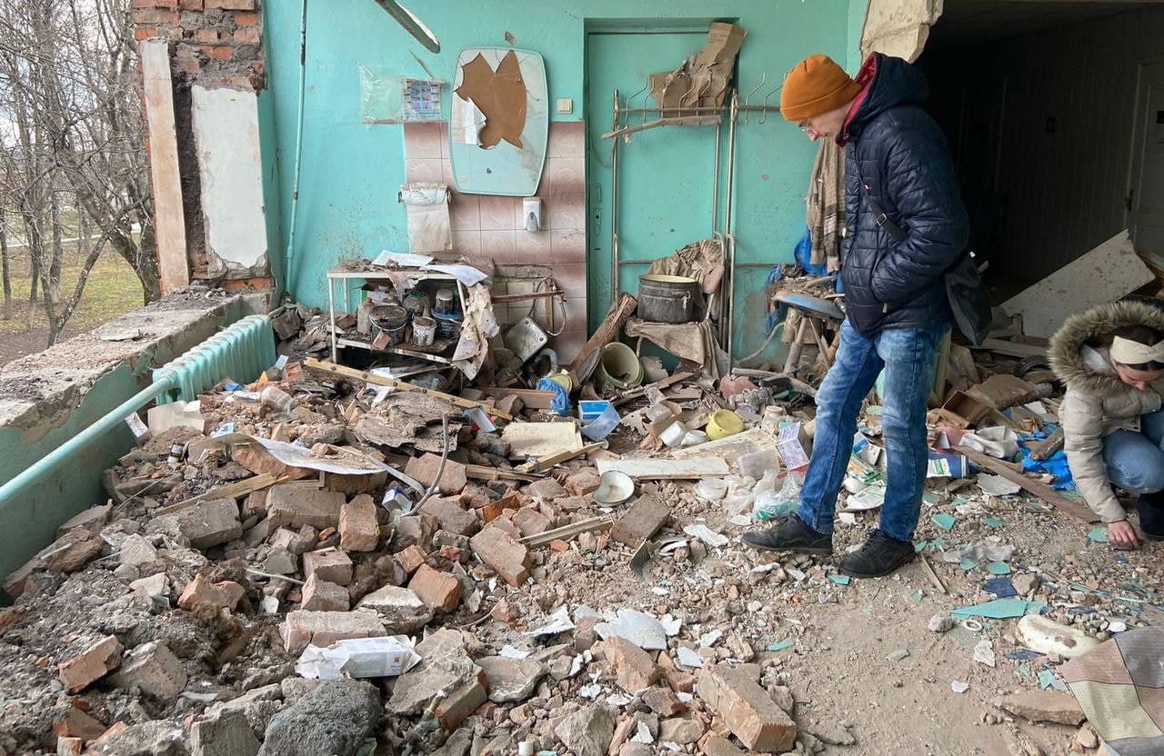 Полтавські правоохоронці викрили росіян, які обстріляли з танка лікарню на Сумщині