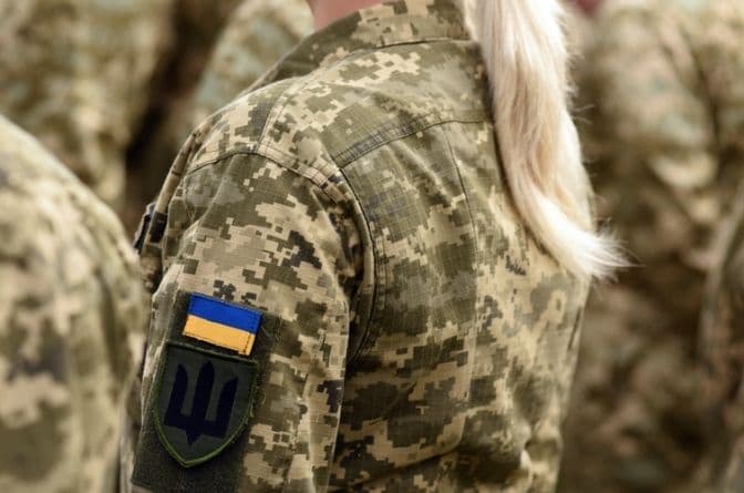 Офіцерок у ЗСУ побільшало всемеро — Гуменюк