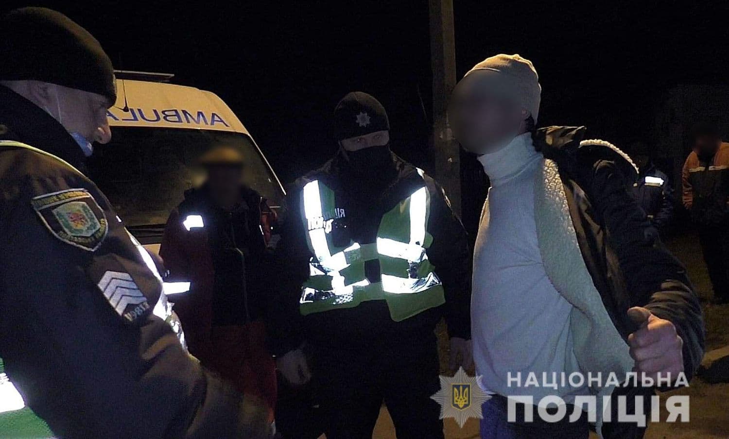 На даху школи у Лубнах чоловік намагався "телепортуватися додому" - допомогла поліція