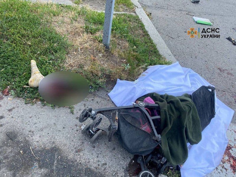ДСНС опублікувала фото з Вінниці — на зображеннях немовля