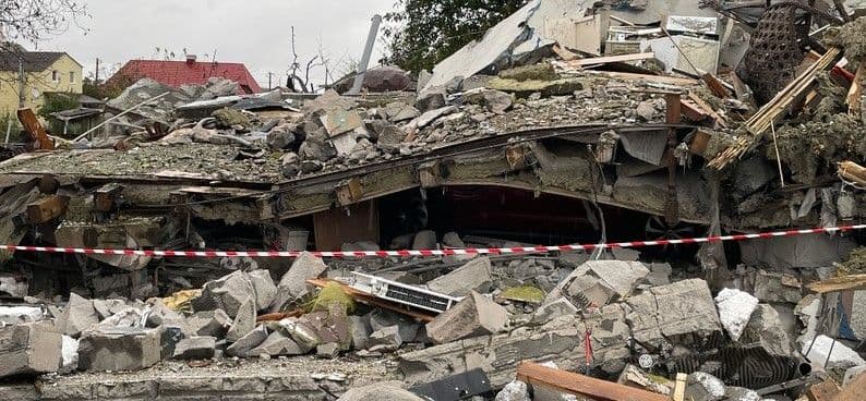 Уламки збитої ракети пошкодили понад 50 будинків і квартир у Миргороді (оновлено)