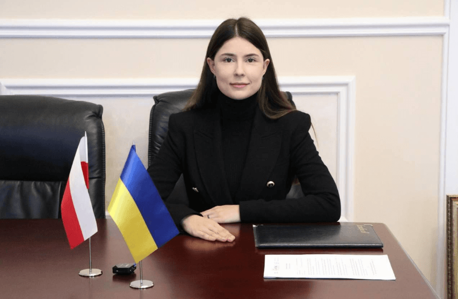 Злив нечистот до Пушкарівських ставків та скасування дистанційного формату роботи для Влади Співак — головне за 23 серпня
