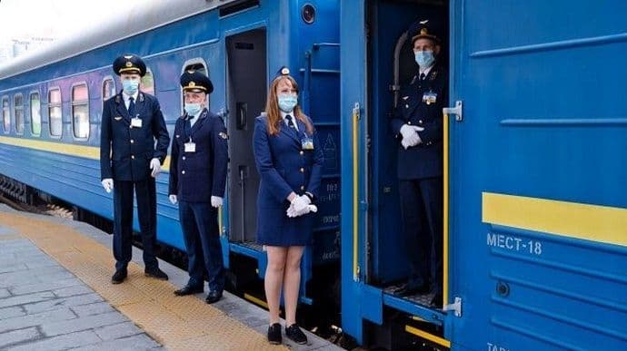 «Укрзалізниця» пустить кілька додаткових потягів через Полтаву