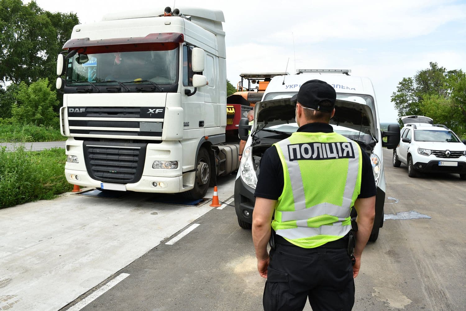 На Полтавщині оштрафували водія вантажівки за порушення габаритно-вагових норм