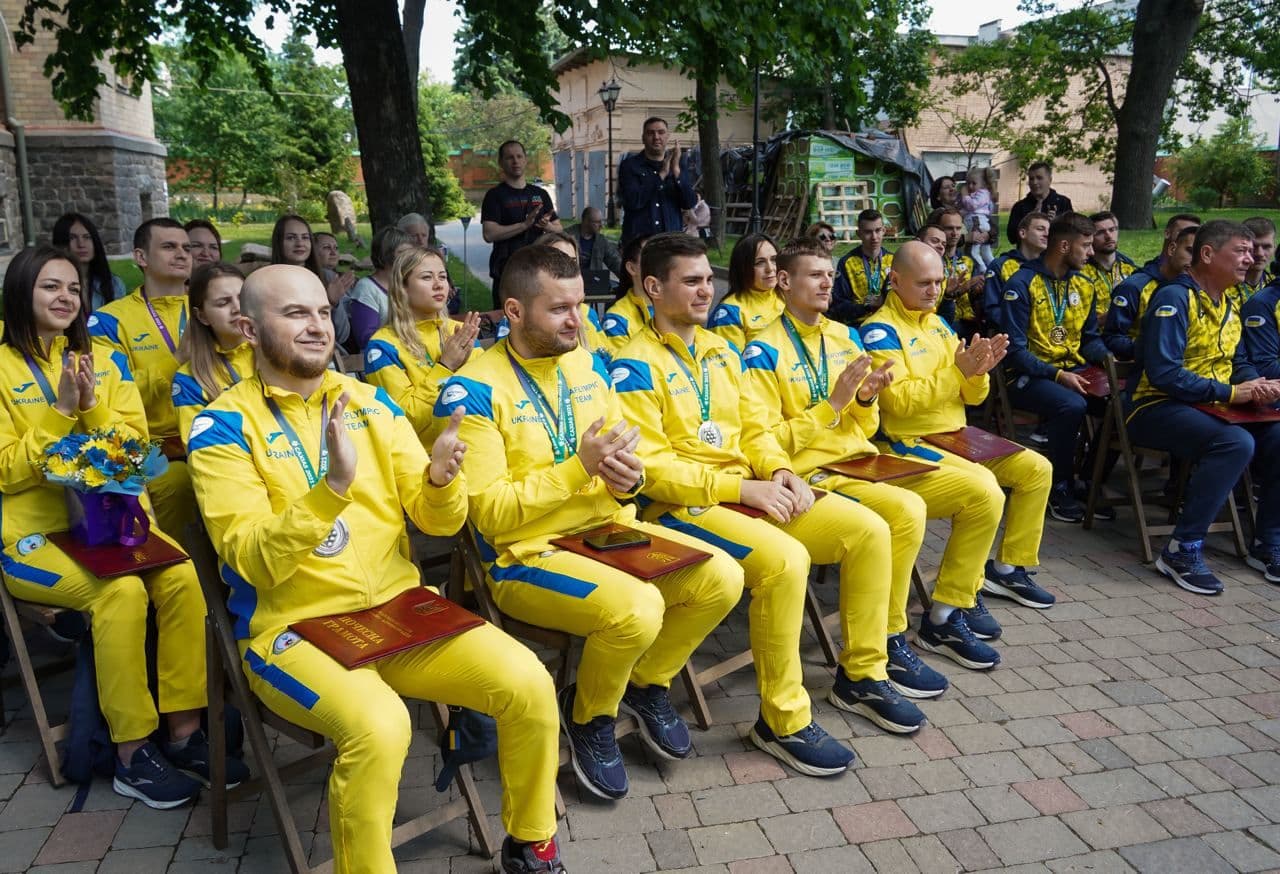 У Полтаві дефлімпійців нагородили відзнаками від обласної адміністрації
