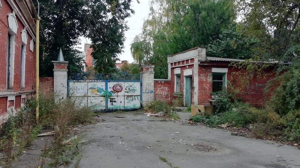 Продаж заводу та ремонт укриттів — головне за 24 лютого