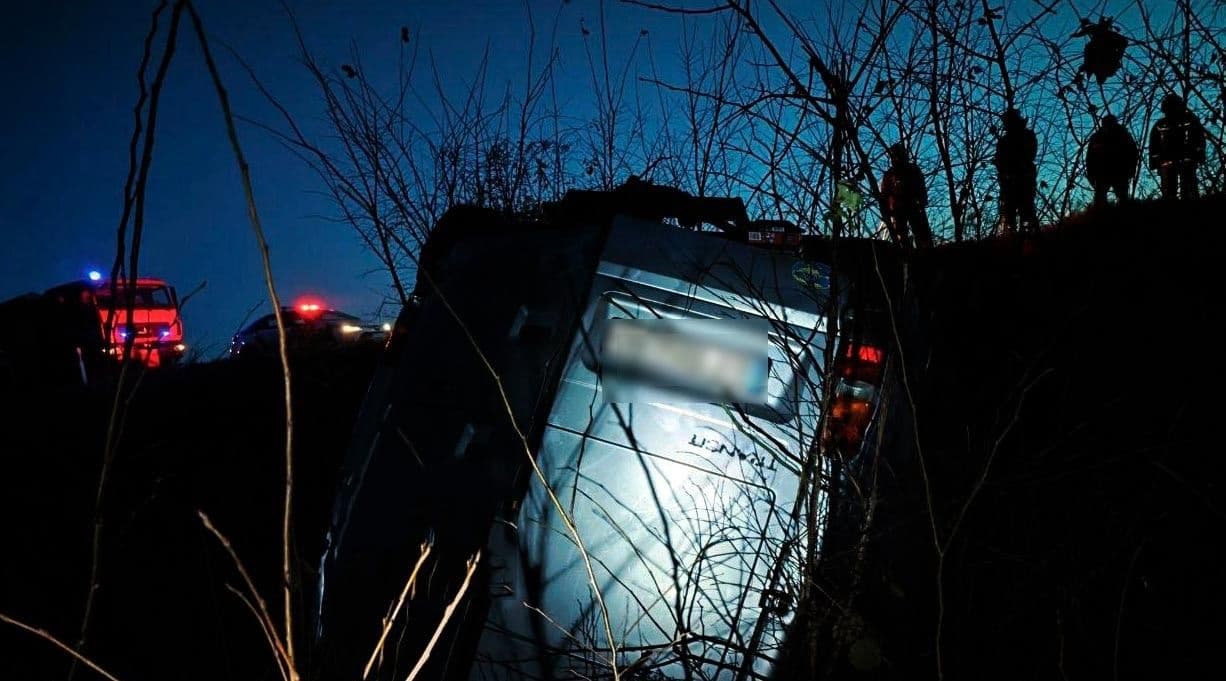 На Полтавщині сталася аварія: загинув пасажир, троє людей у лікарні