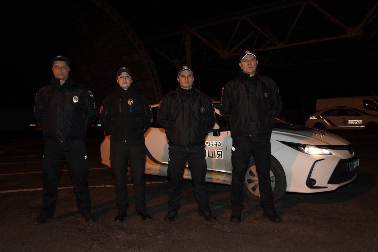 Поліціянтів, які «втихомирювали» п'яну блогерку, відзначили за гідну роботу