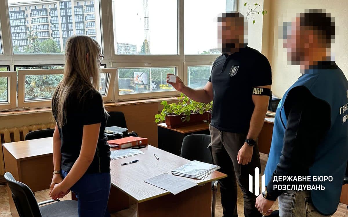 Корупція у податковій та вистава-перформанс у Полтаві — головне за 29 липня