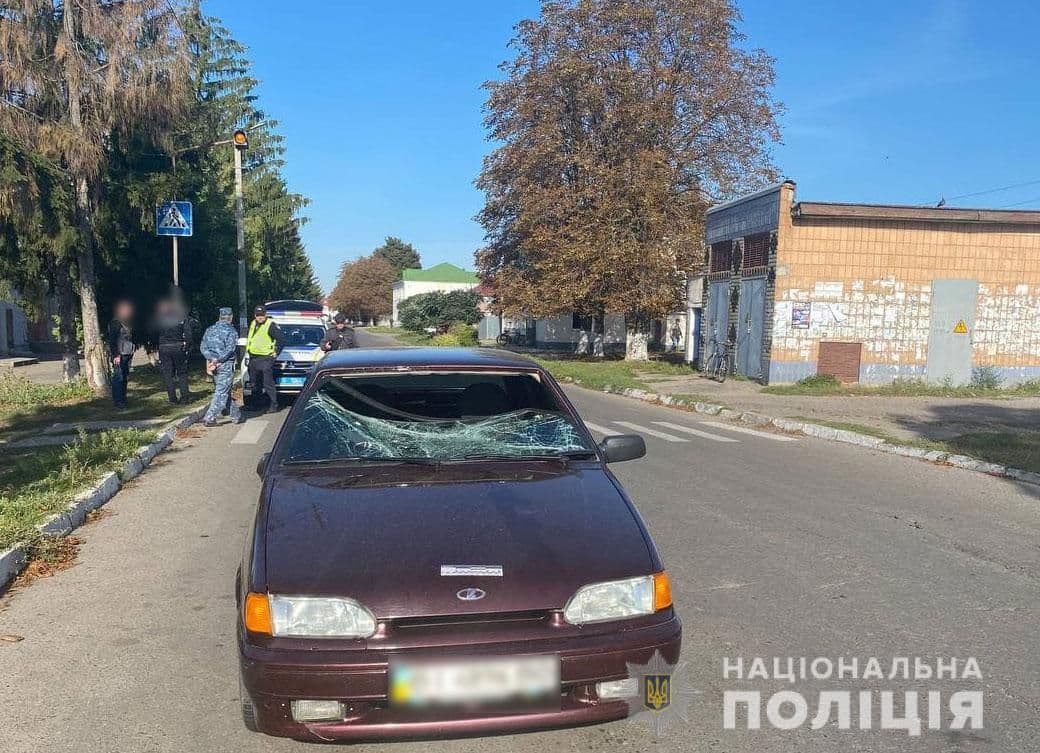 В Гребінці на пішохідному переході автомобіль збив дитину