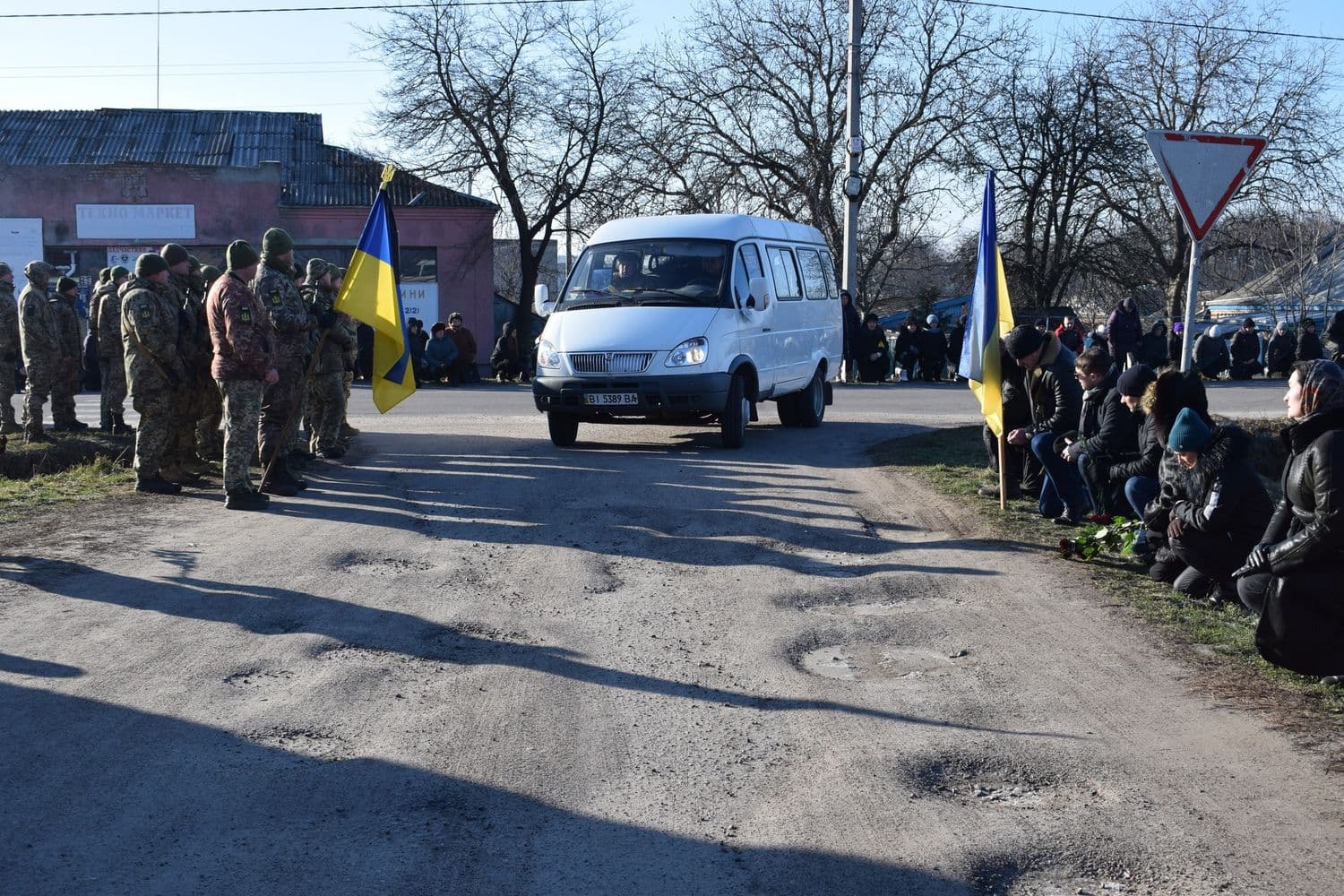 На Полтавщині попрощалися із військовим, який потрапив під танковий обстріл