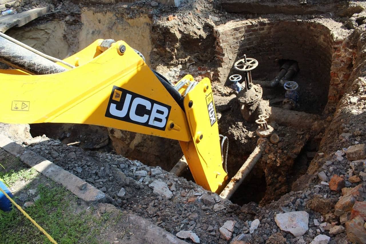 На вулиці Козака сталась аварія на водопровідній мережі
