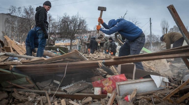 Заборона на вивіз дров та «Армія відновлення» — головне за 11 грудня