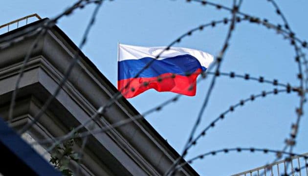 Російська промисловість перебудувалася під війну і в цілому майже не «просіла» — Bloomberg