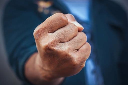 На Полтавщині затримали чоловіка за напад на поліцейського
