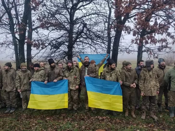 Позачергове скликання міської ради та обшуки в УПЦ — головне за 14 грудня