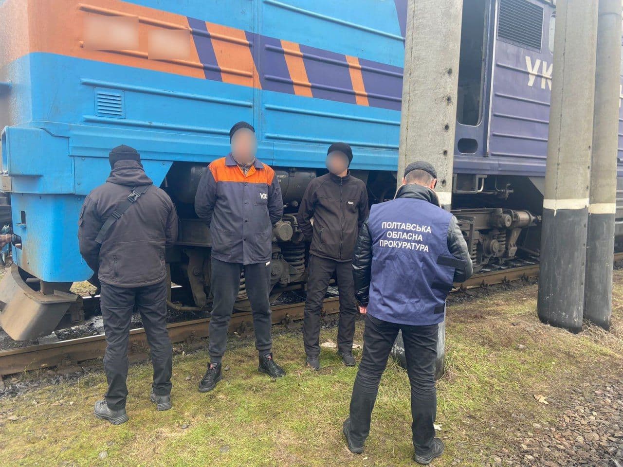 На Полтавщині затримали чоловіків, які крали дизпаливо з теплопотягів