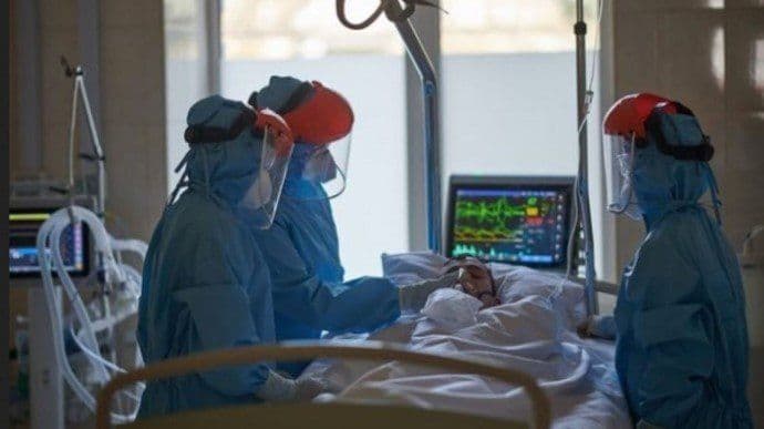 Медикам підвищать «мінімалку» до 20 тисяч гривень