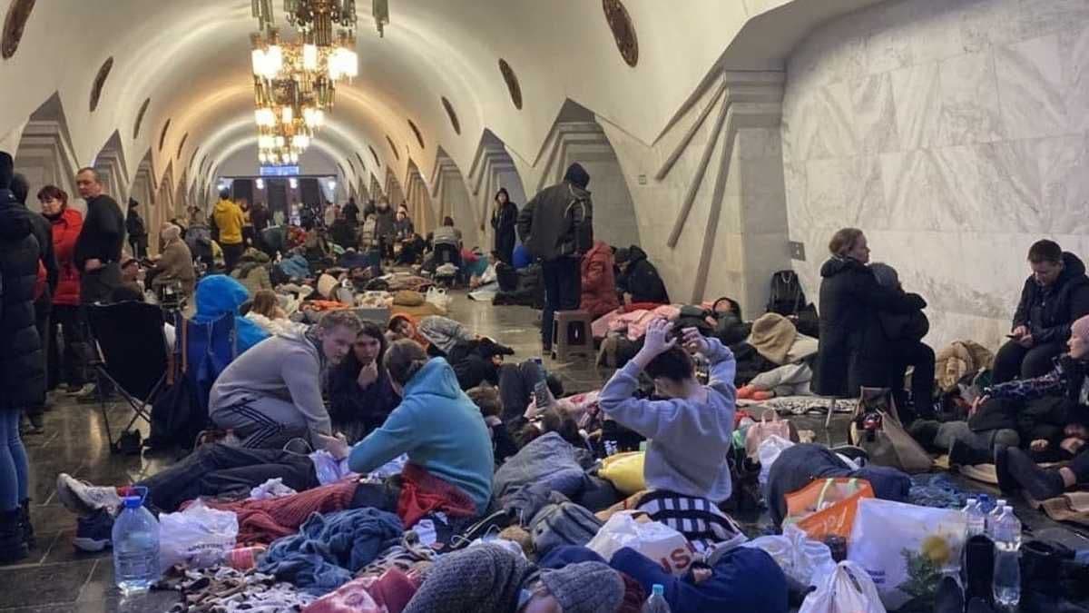 Полтавці збирають гуманітарну допомогу для тих, хто зараз у Харкові