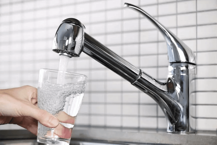 Аварійна ситуація: на кількох вулицях Полтави перекрили воду