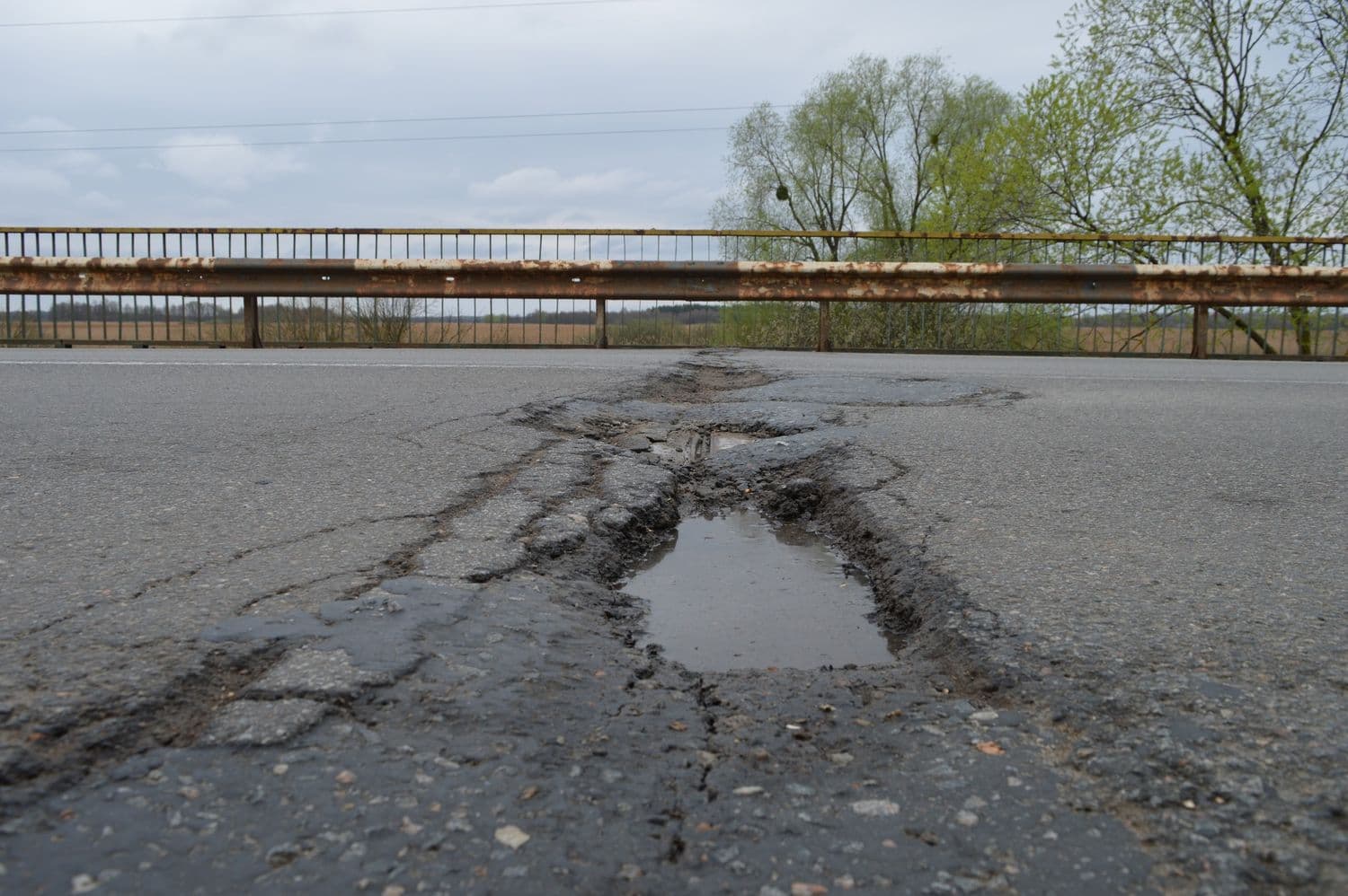 На Полтавщині ремонтують міст через річку Удай