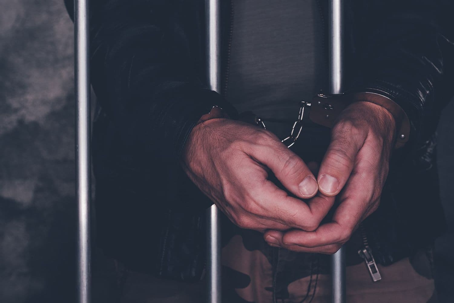 На Полтавщині затримали чоловіка, підозрюваного у сутенерстві