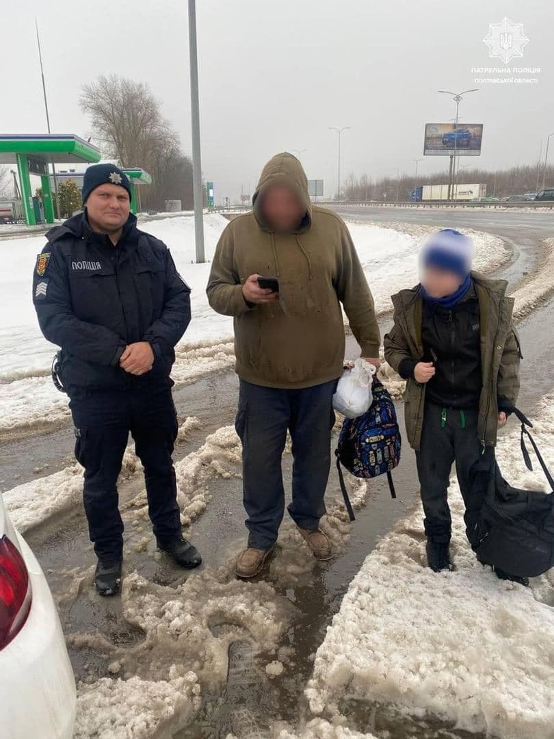 У Полтаві патрульні допомогли школяру, який заблукав у місті