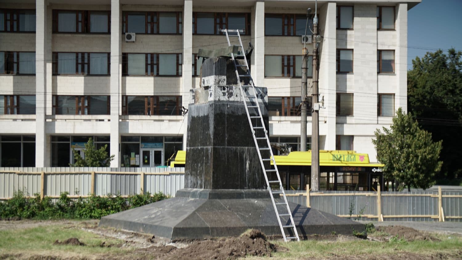 У Полтаві можуть відкрити меморіал захисникам України
