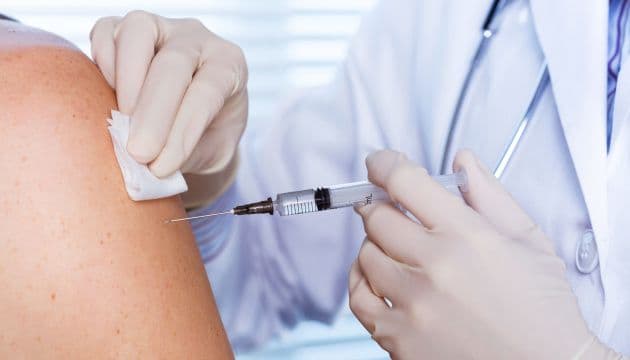Коронавірусна вакцинація: у Кременчуці зробили щеплення вже 14,5 тисяч мешканців