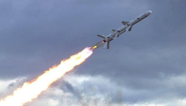 Окупанти влучили в цивільну інфраструктуру в Кременчуці