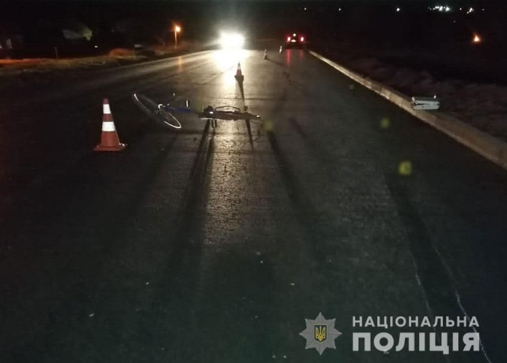 У Карлівці легковик збив велосипедиста, той в лікарні
