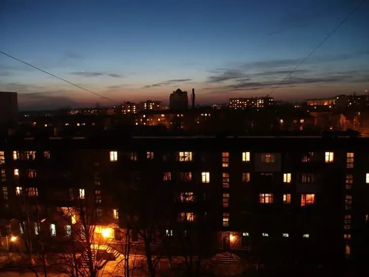Чому в будинку навпроти є світло, а в мене нема — коли це зміниться
