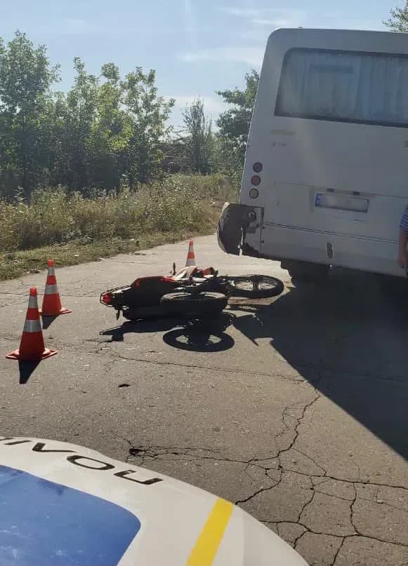 Під Миргородом мотоцикліст потрапив у аварію (фото)