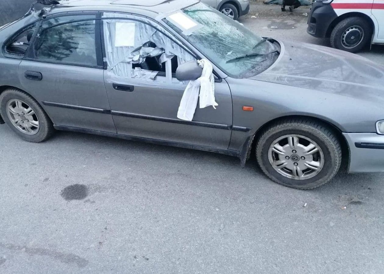 Росіяни вбили місцевих в автівці на Херсонщині — дитину поранили