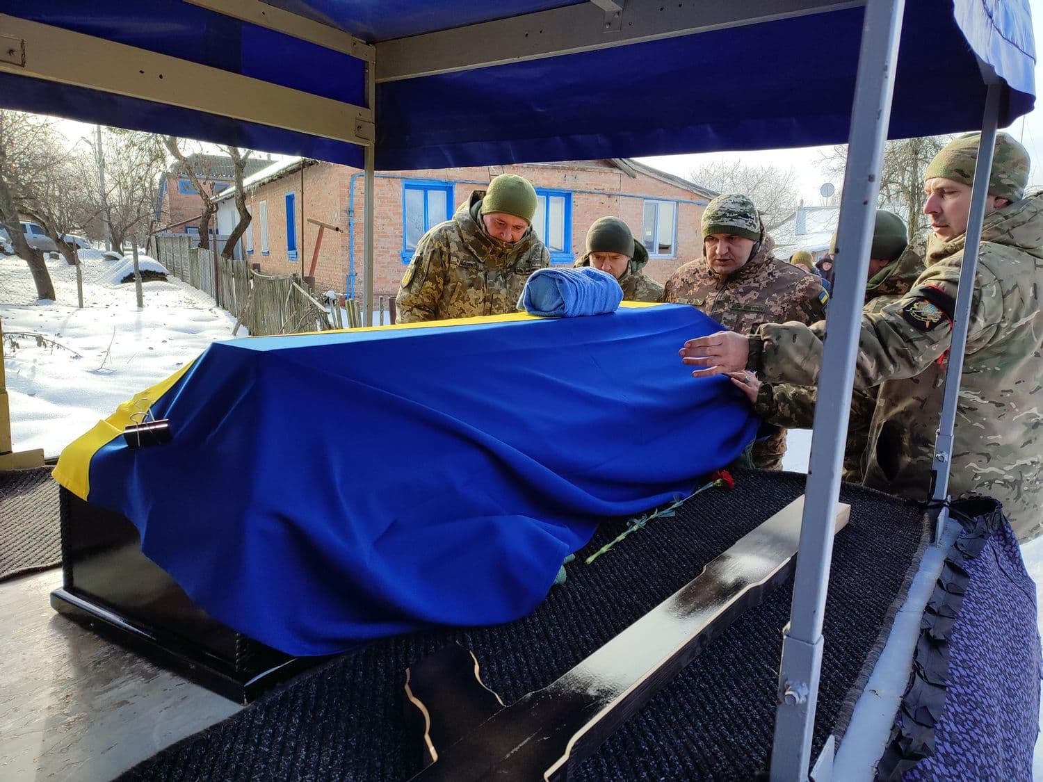 На Полтавщині попрощалися із солдатом Олександром Сироткіним