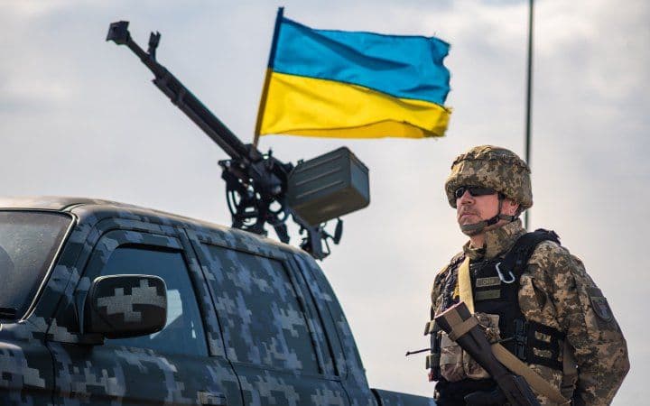 Українські воїни збили ворожий вертоліт і 32 дрони за добу