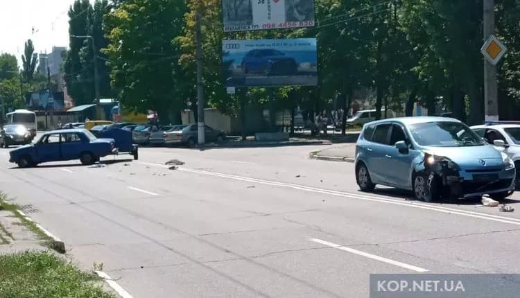 У Кременчуці зіштовхнулися дві автівки (фото)