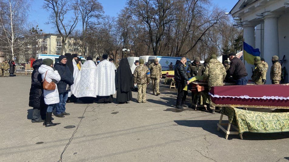 У Полтаві попрощалися з військовими, які загинули у війні з окупантами
