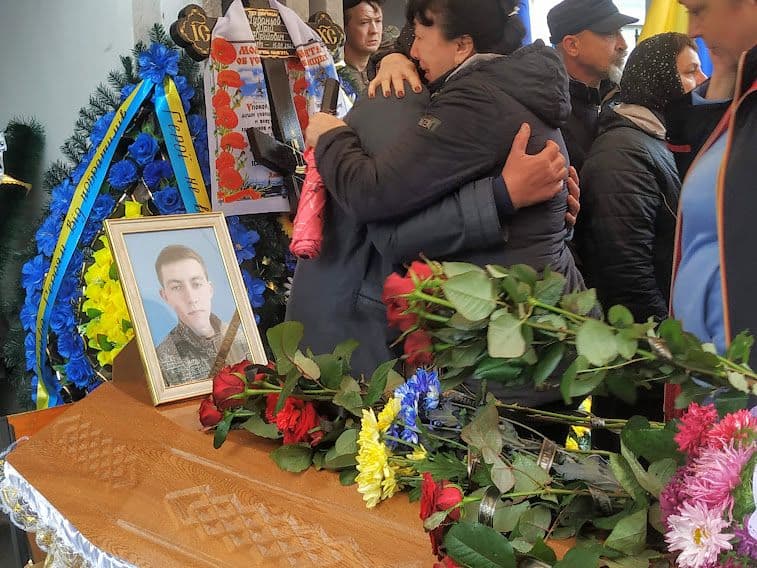 На Миргородщині попрощались із загиблим студентом полтавського вишу Юрієм Губаньовим