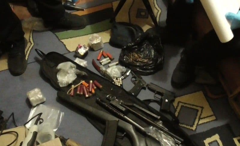 На Полтавщині викрили «смотрящого» за  бандою торговців зброєю та наркотиками