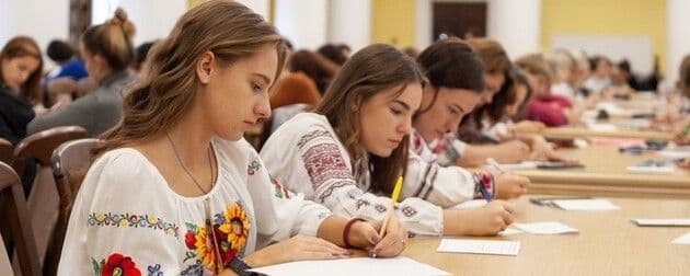 Полтавська бібліотека запрошує на радіодиктант національної єдності