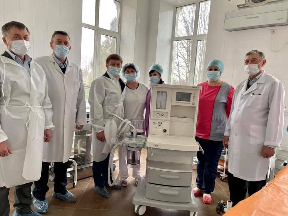 Полтавщина отримала шість морозильних камер для медзакладів від Samsung